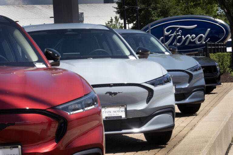 Ford stock falls despite higher third-quarter sales, leading to downward revision of profit forecast for the end of 2024