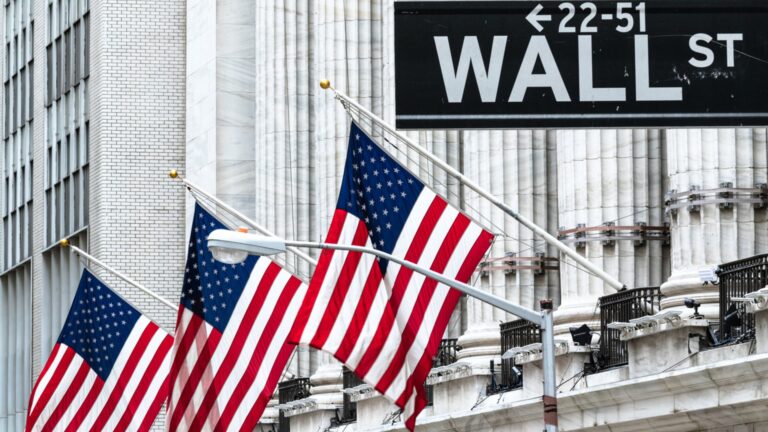 After taking profits, I bought 2 stocks in an oversold market.