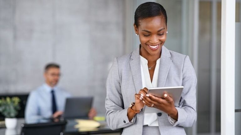 Increase engagement with a blended LMS and LXP solution