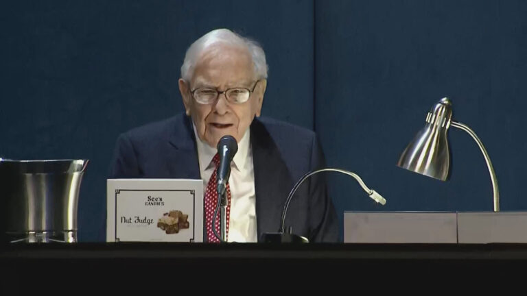 Warren Buffett buys more occidental after 30% sale from record high