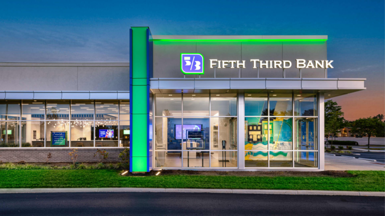 Fifth Third, Brex Signs Commercial Card Agreement
