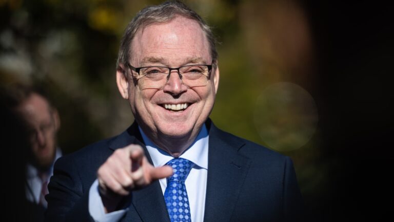 As a change of government approaches at the Federal Reserve, the most likely candidate for chairman has emerged