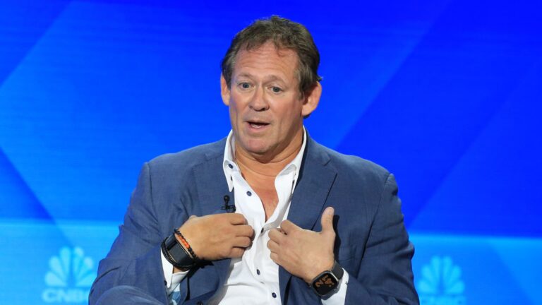 President Trump says BlackRock executive is “very impressive”, increasing Rieder’s odds of winning Fed chair