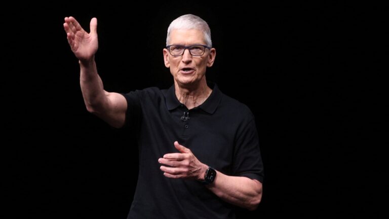 Stocks making the biggest moves pre-market: AAPL, CVX, KLAC, SNDK