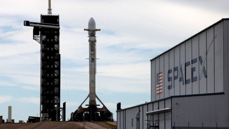 SpaceX reportedly may file for an IPO this week. These funds allow you to invest now