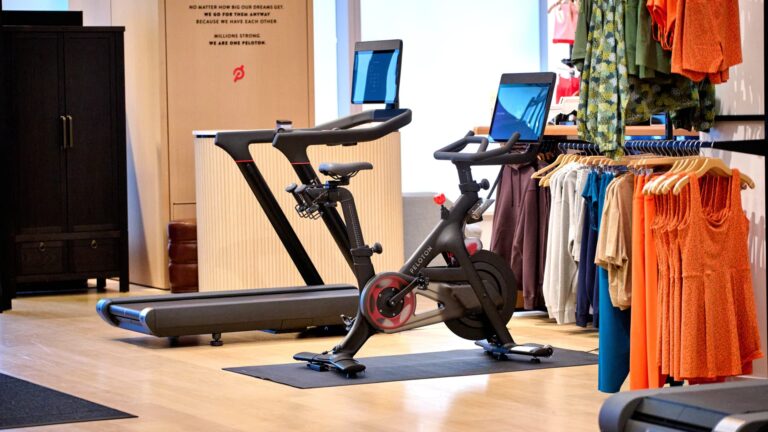 Stocks with the biggest price movements at midday: NVDA, PTON, META, DLTR