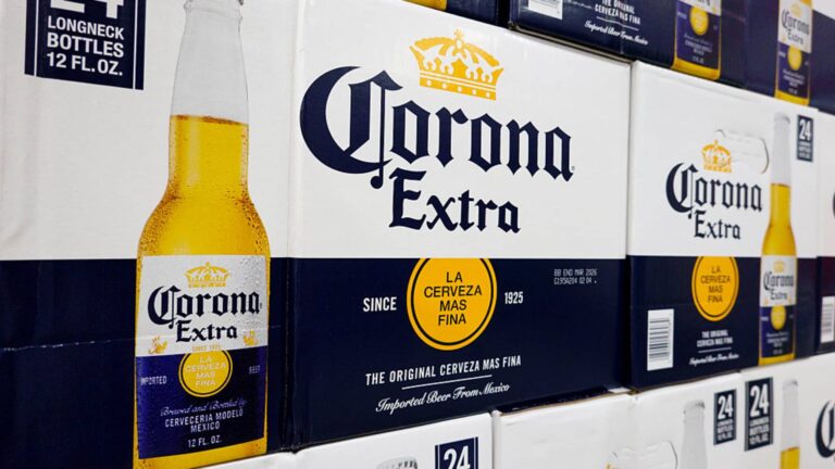 Stocks making the biggest moves pre-market: STZ, DDOG, OXY, CCL