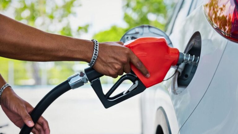 Gasoline prices soar due to Iran conflict, CPI rises 0.9% in March