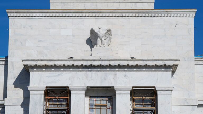Karshi traders say Warsh’s first meeting shows the Fed’s board is more cohesive.
