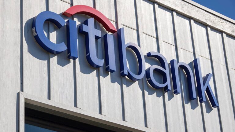 Citigroup stock outperforms down market on Trump support