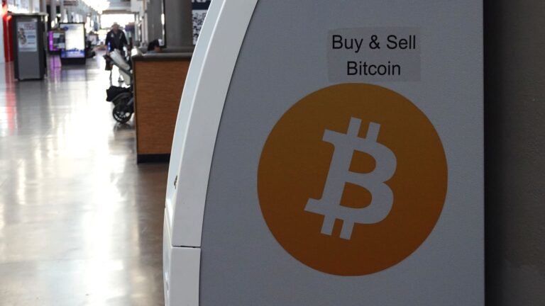 Traders expect Bitcoin to hit new lows after recent selloff
