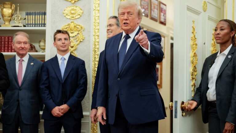 Bitcoin rebounds after President Trump says he has become a “crypto mogul”
